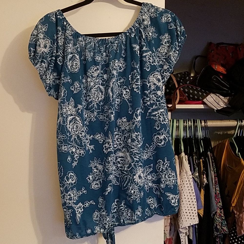 Shirt - Picture 3 of 3